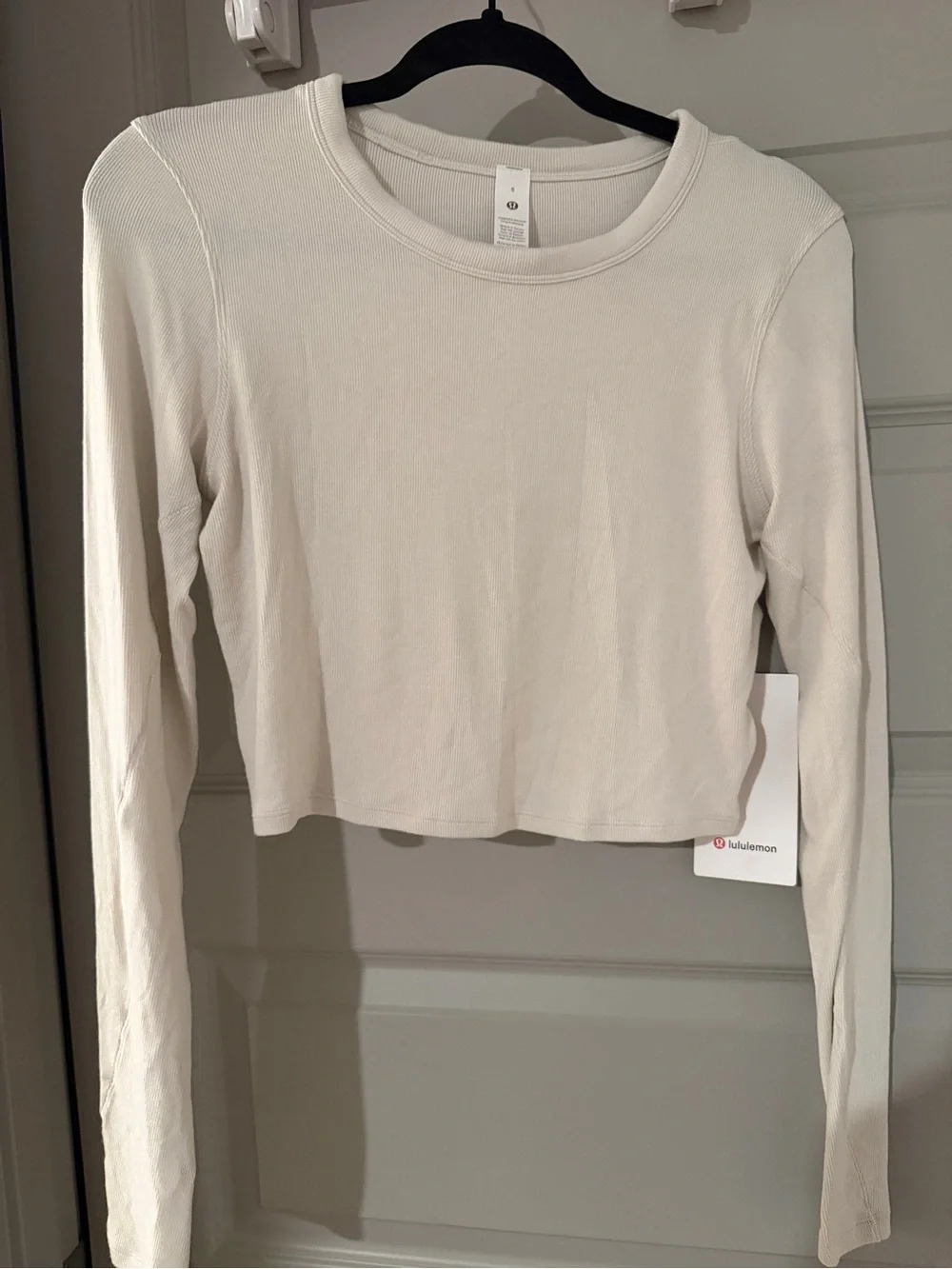 SOLD‼️lululemon Hold Tight Straight Hem Cropped Long Sleeve